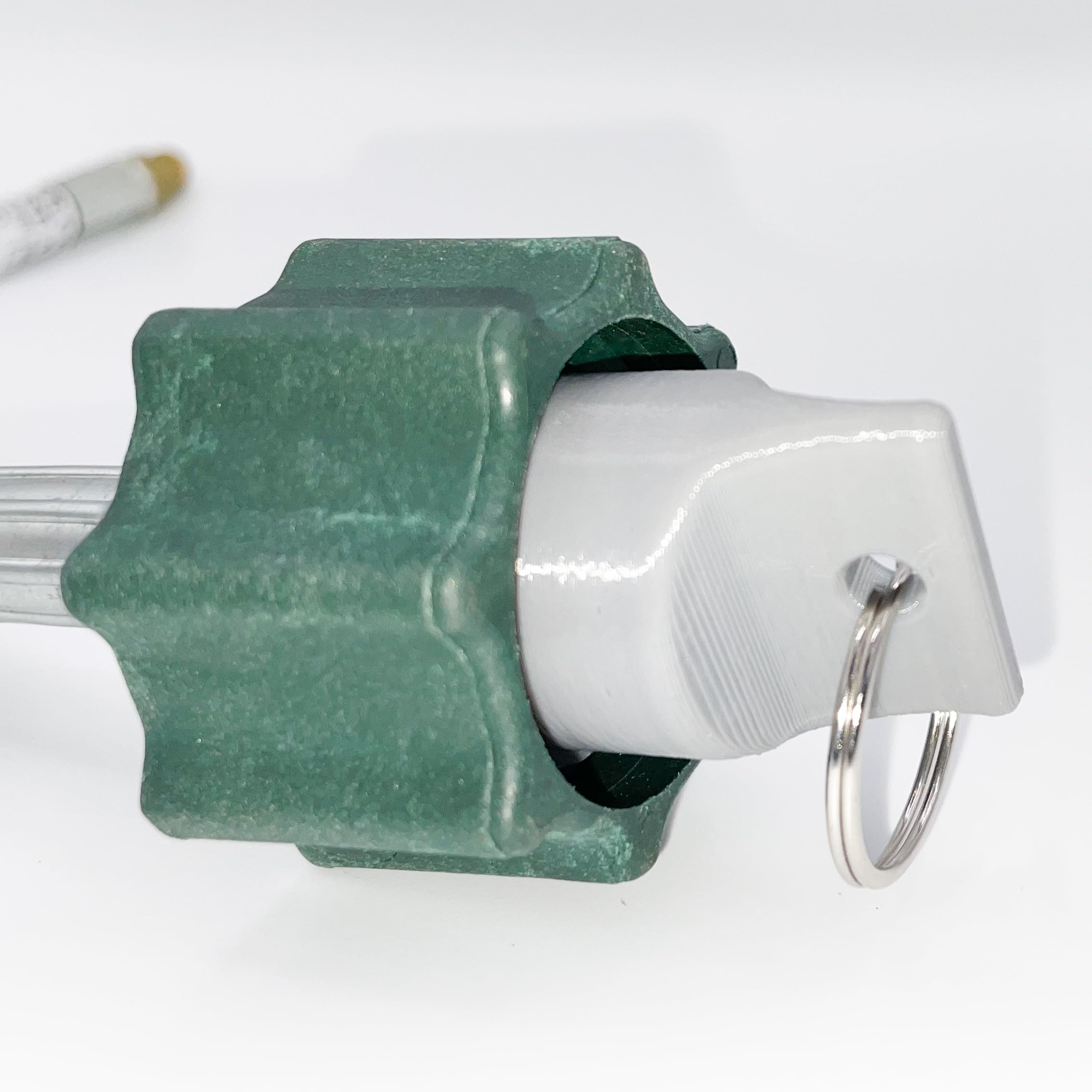 AzJake Propane Hose Plug demonstrates easy, tool-free installation.