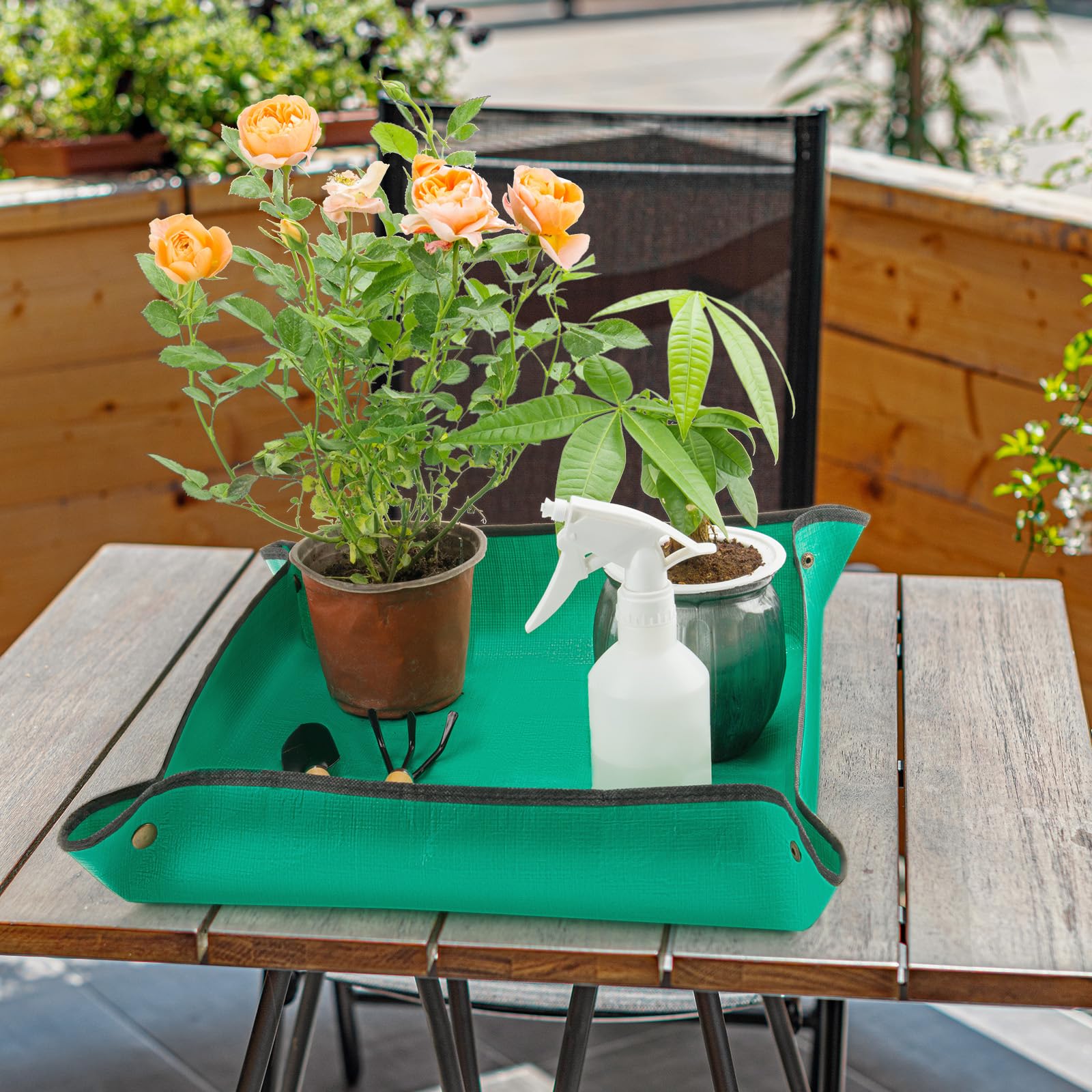 Baajric professional mat supports transplanting, decorating, and defoliation tasks