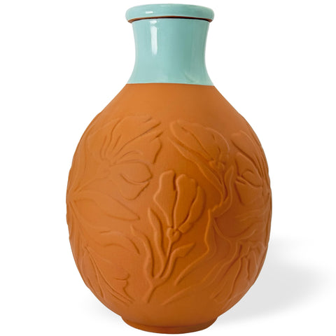BabaBerry Olla 160oz capacity powering deep-root hydration for large plants.