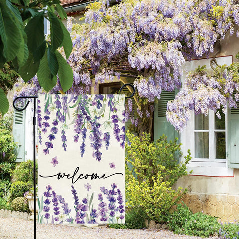 Baccessor double-sided burlap flag greets guests from both garden sides.