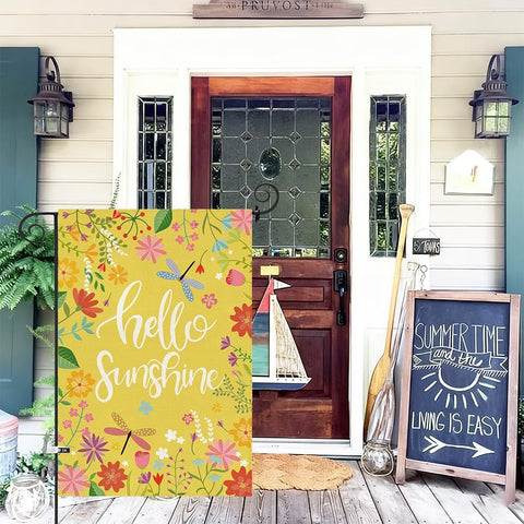 Baccessor Floral burlap welcome flag adds year-round curb appeal.