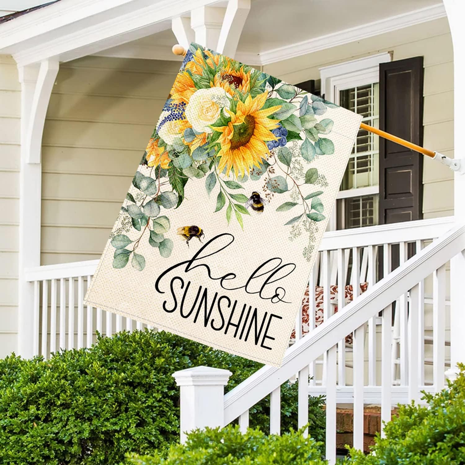 Baccessor Hello Sunshine flag blends eucalyptus leaves for a fresh spring vibe