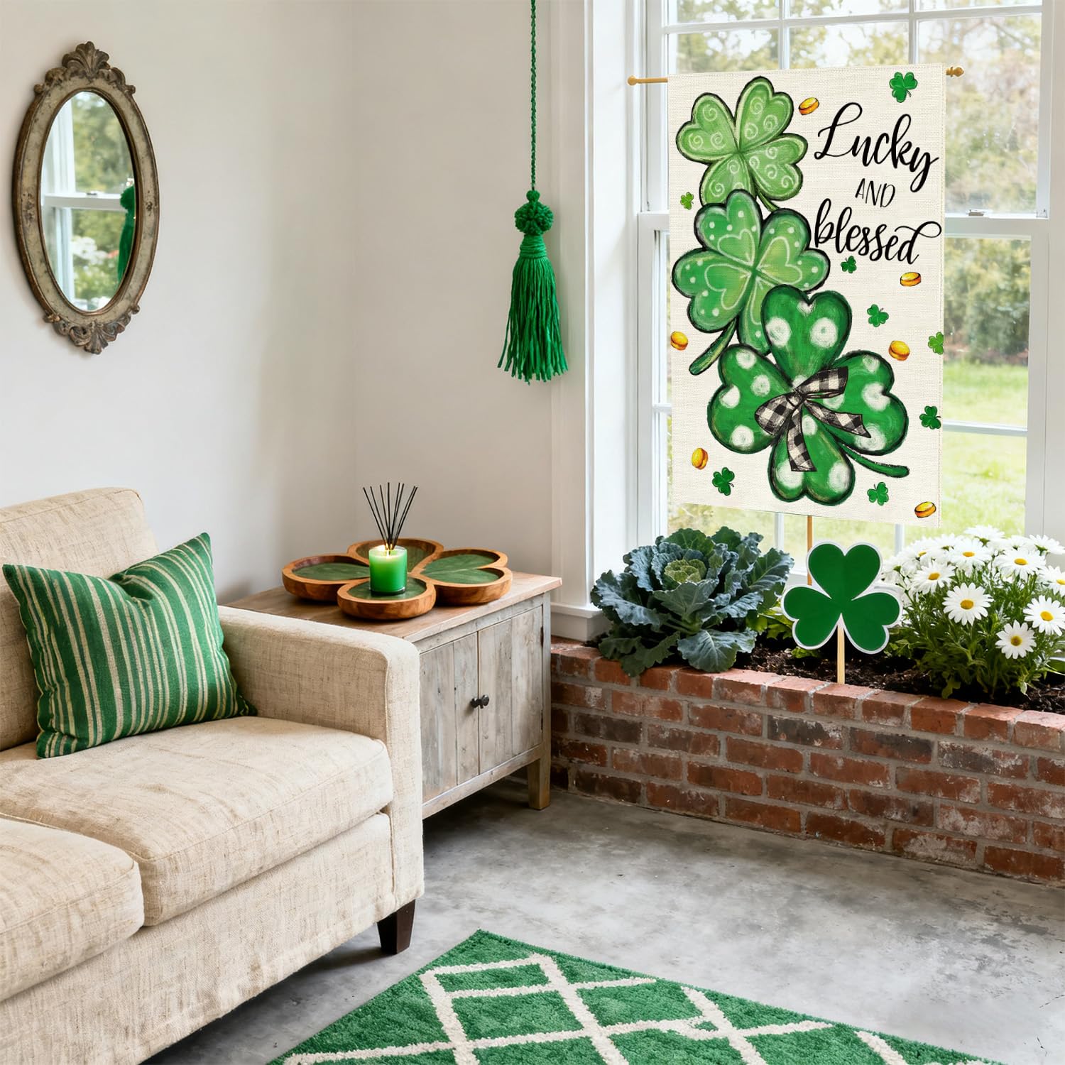 Baccessor holiday-season decor flag boosts curb appeal during celebrations.