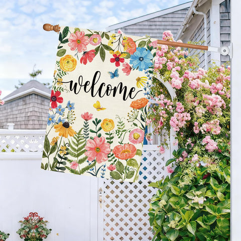 Outdoor garden flag by Baccessor displaying cheerful floral decor