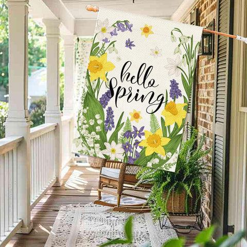 Baccessor purple floral flag adds charming garden decor.