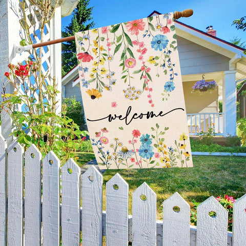 Baccessor spring-summer floral flag close-up of burlap texture and print.