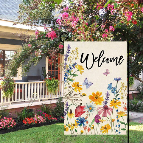 Baccessor Spring Welcome Flag close-up of floral detail and vibrant colors