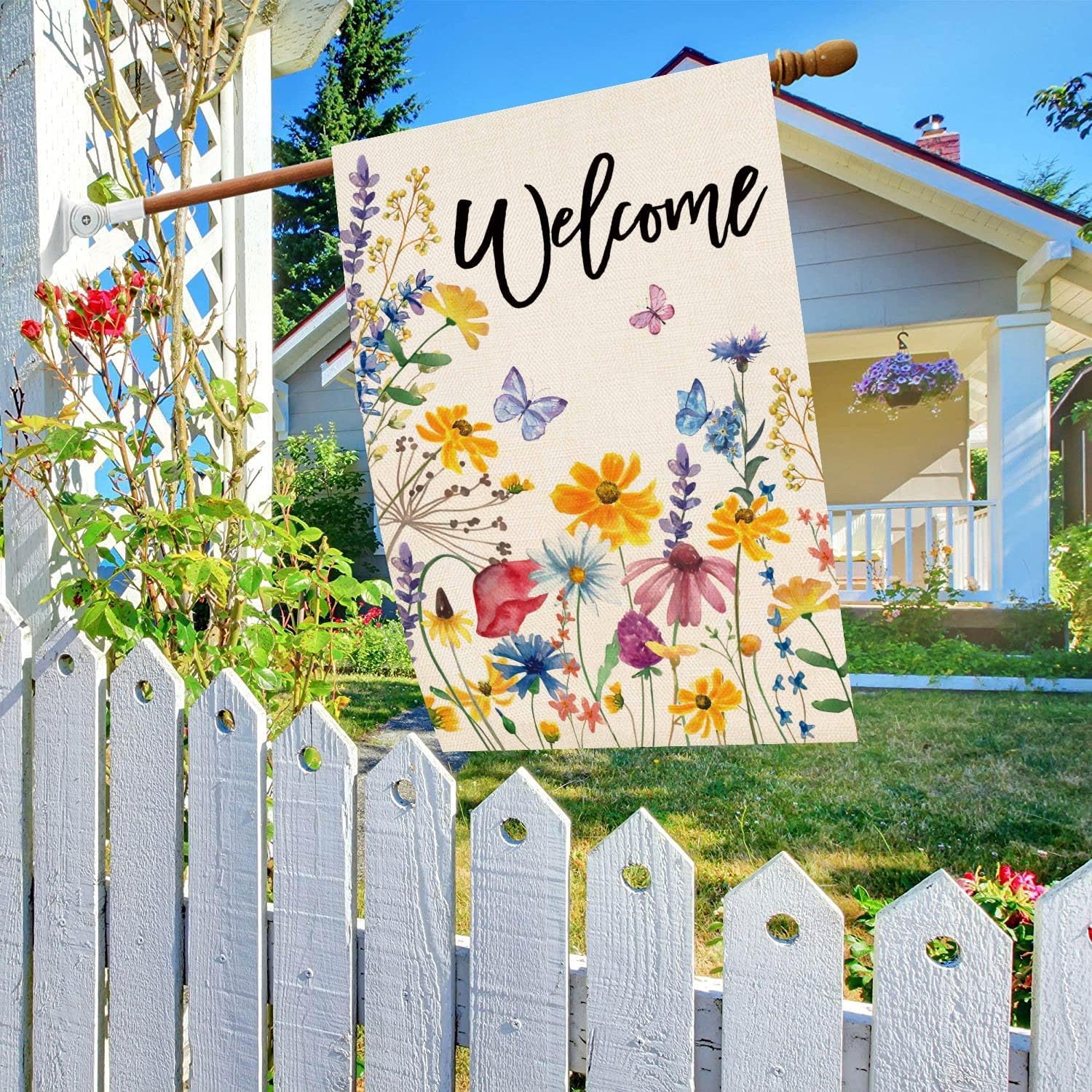 Baccessor flag double-sided print in full bloom design enhances visibility from both sides.