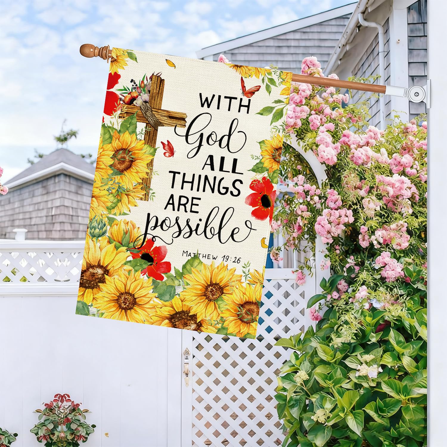 Detailed print of sunflowers on Baccessor flag