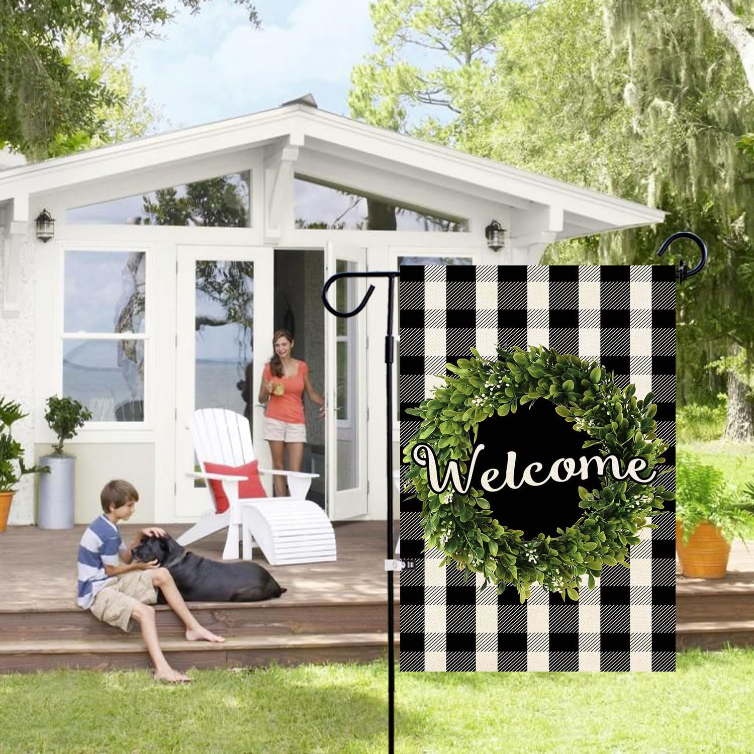 Weatherproof burlap flag resists outdoor weather for seasonal display