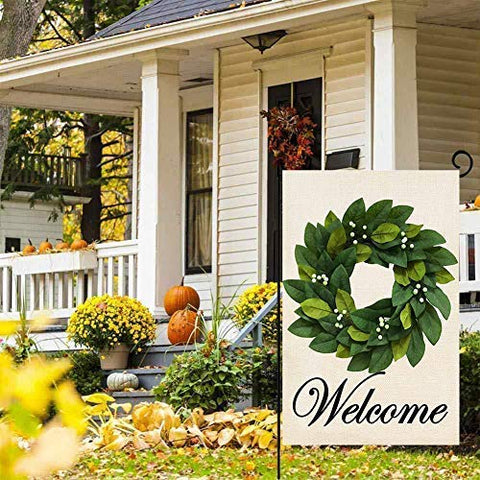 Baccessor Two-layer burlap flag offers durable weather resistance for all seasons.
