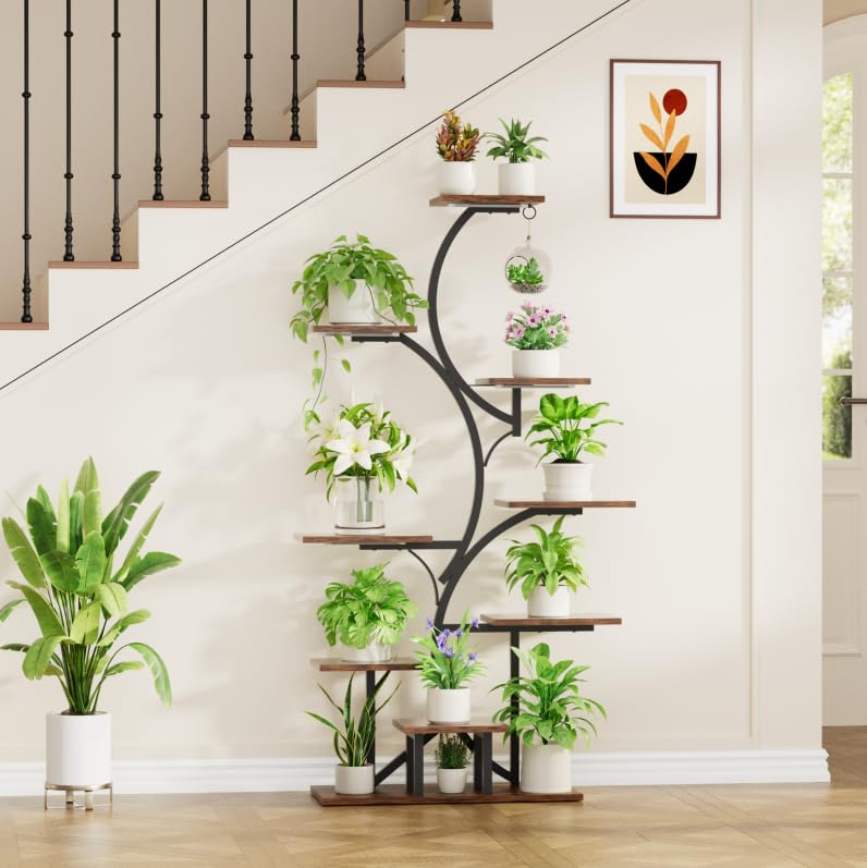 BACEKOLL S-shaped display adds a dynamic focal point in rooms.
