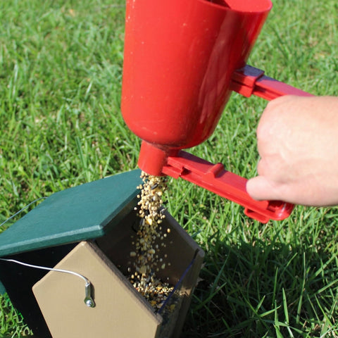 From the Songbird Essentials family for reliable bird feeding tasks.