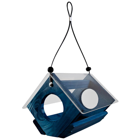 Backyard Essentials plexiglass roof keeps rain out while food stays dry