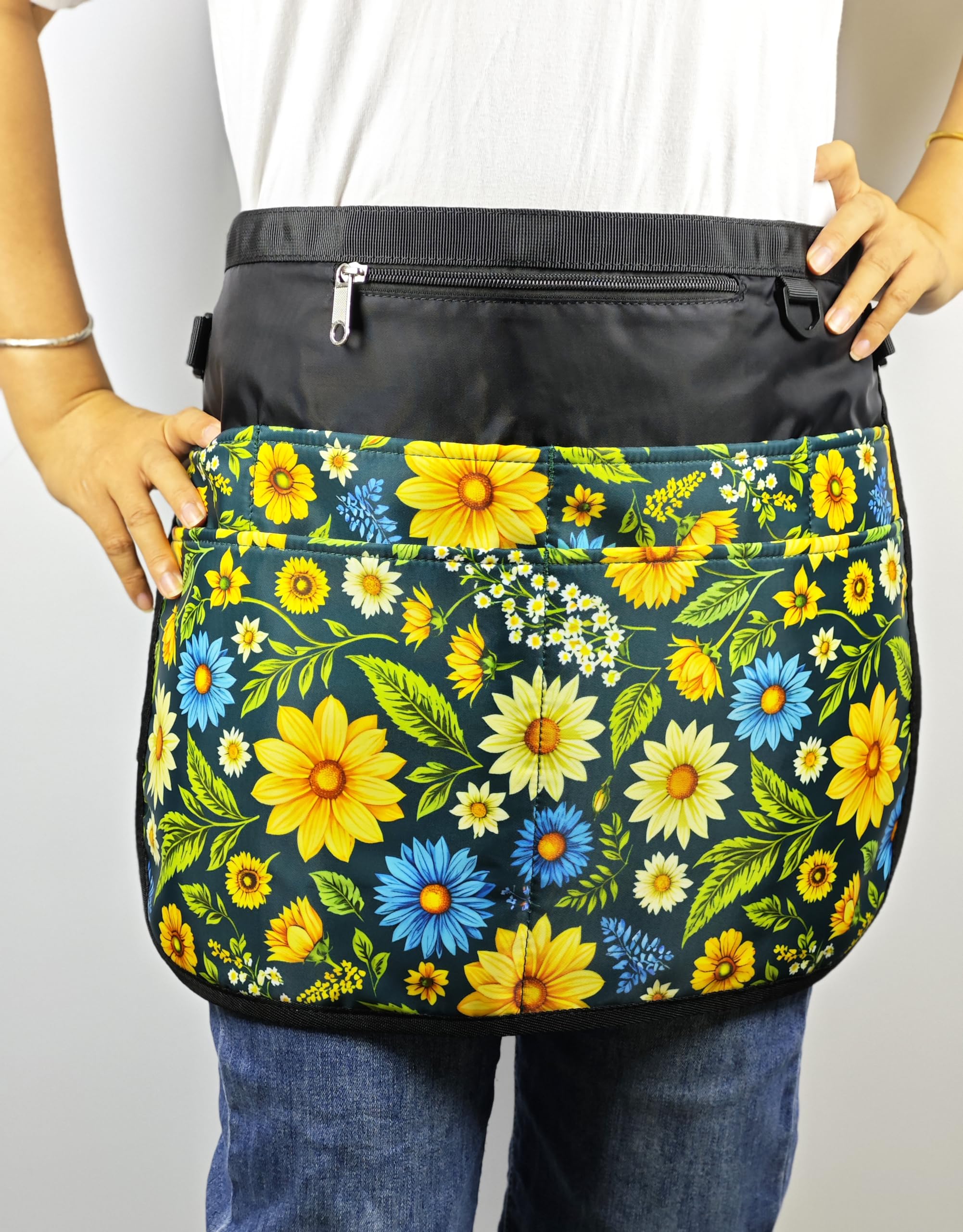 Bafelia apron privacy pocket keeps valuables secure.