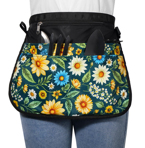 Bafelia garden apron with five pockets for organized tools and accessories.