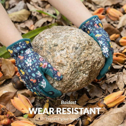 Baidast Gardening Gloves worn while digging demonstrates flexible movement and grip.