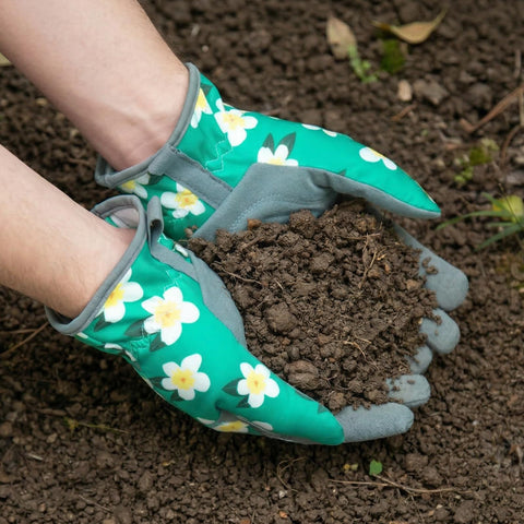 Baidast multi-purpose gloves for digging, pruning, and more.