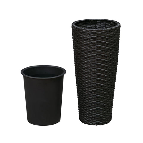 Removable liner pots simplify planting and cleanup