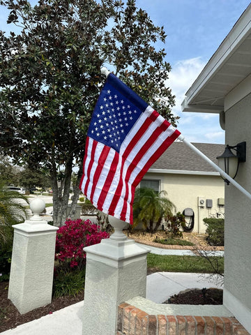 Barcetine easy assembly and compact storage flag pole for outdoor use.