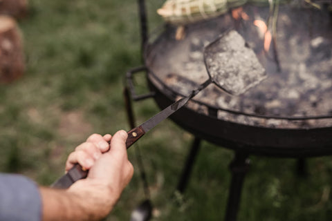 Barebones Cowboy Grill Coal Shovel clean-up-friendly surface simplifies residue removal