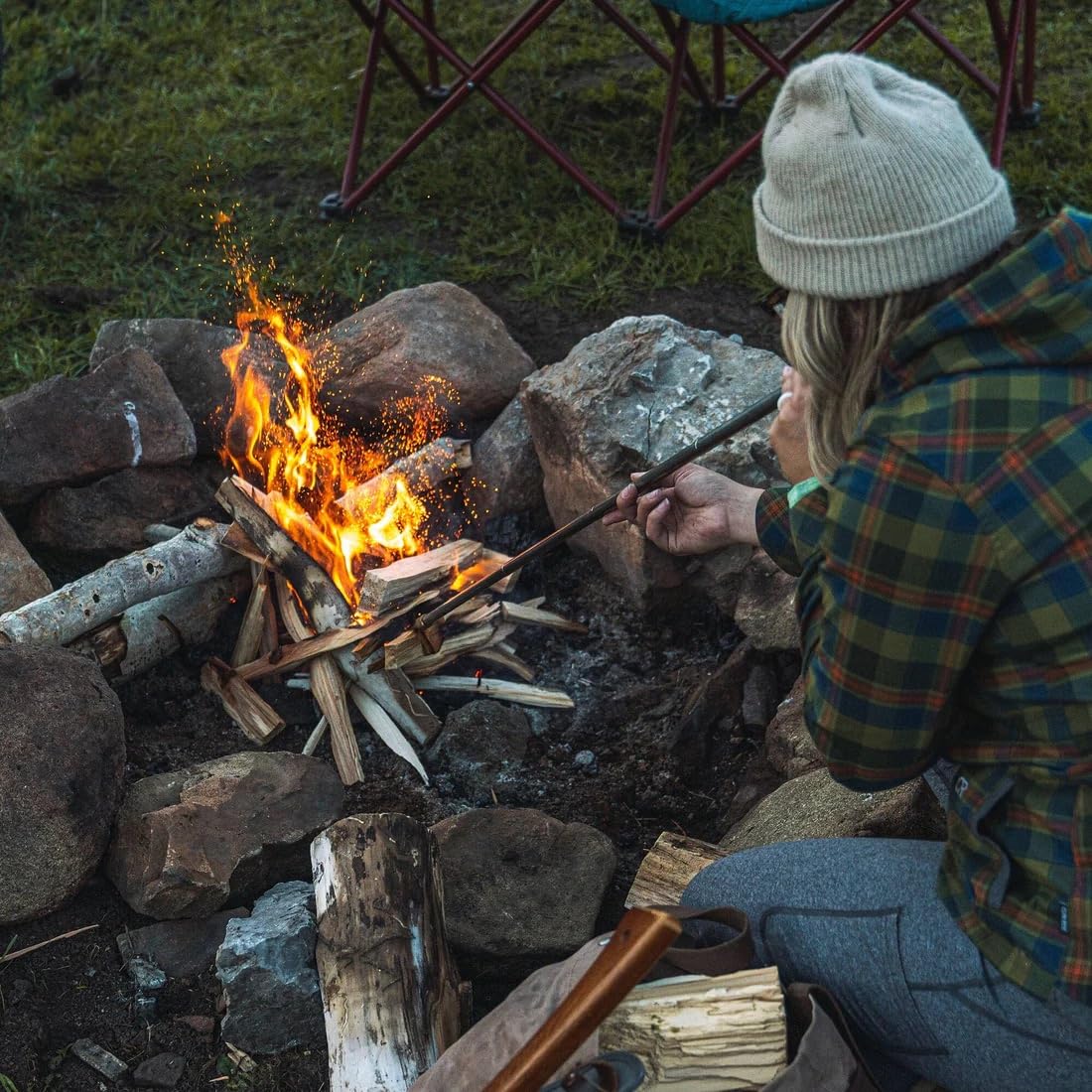 Barebones fire blower suitable for outdoor fire pits and fireplaces for steady flames.