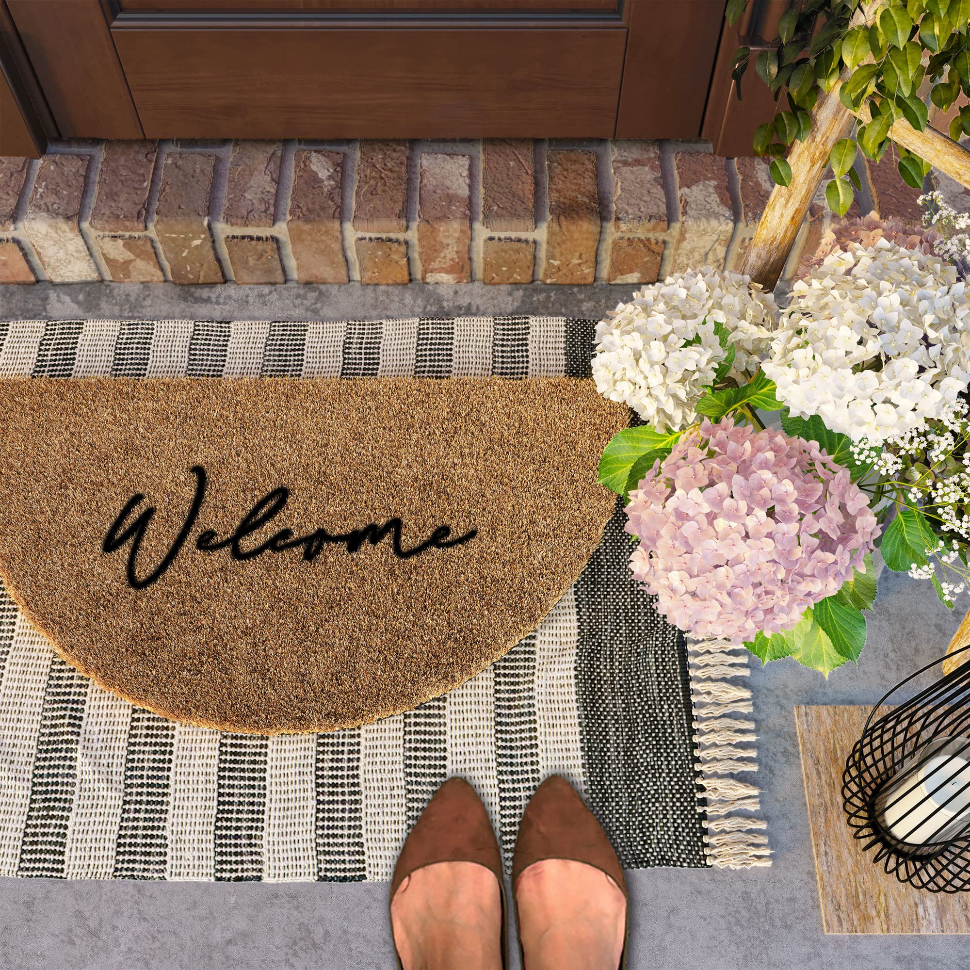 Texture close-up of Barnyard Designs Half Moon Welcome Mat showing durable fibers.