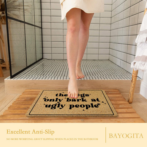 BAYOGITA gift-ready doormat, ideal for dog lovers and housewarmings.