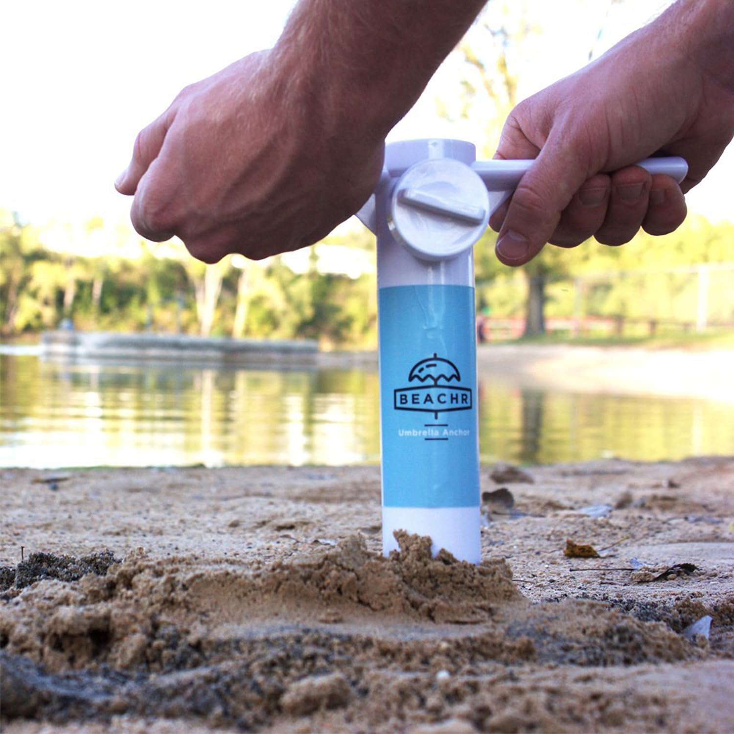 Beachr Easy Install Twist-Screw helps you secure quickly.