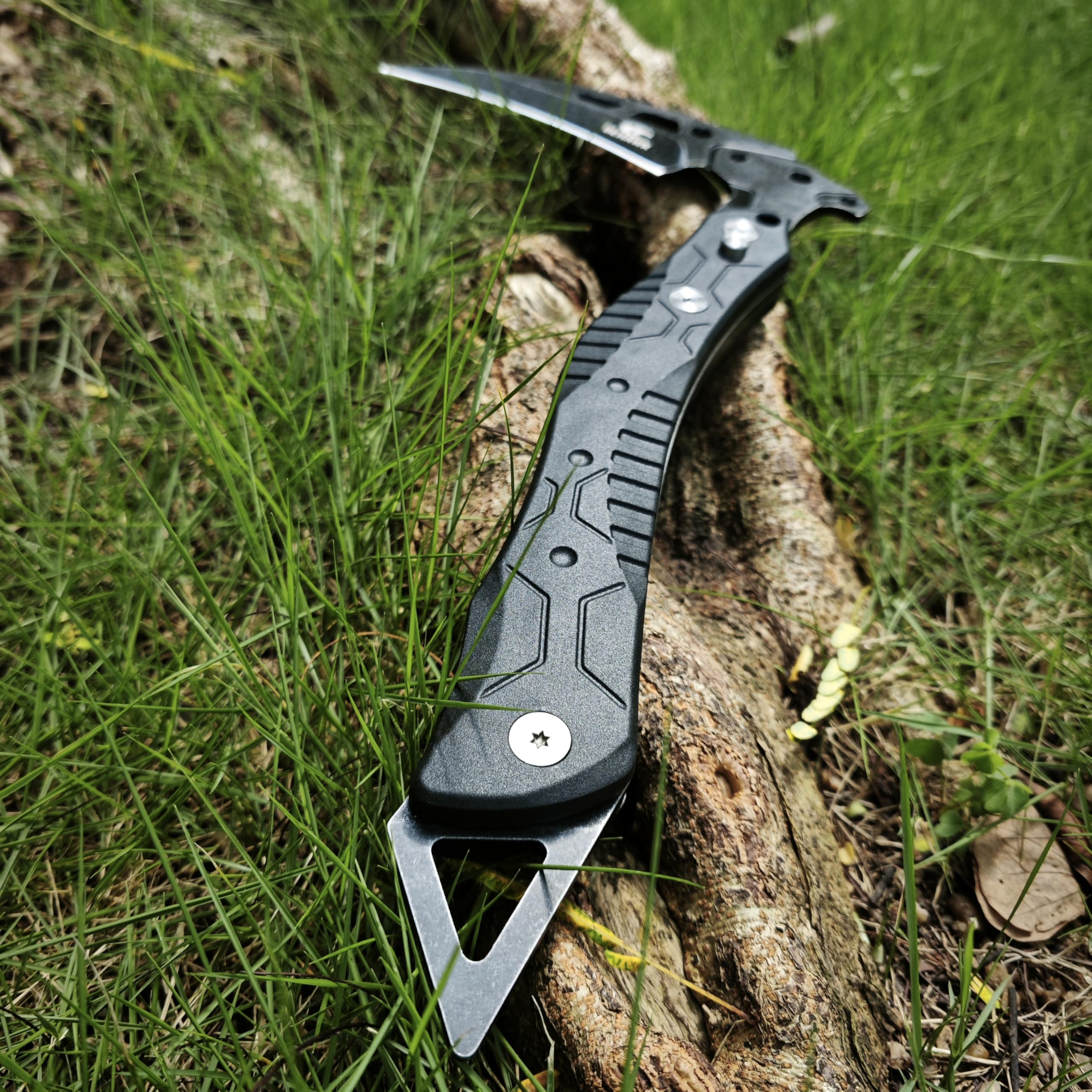 BEHAWK folding sickle ergonomic handle provides comfortable grip and reduced fatigue.