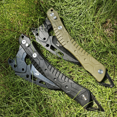 BEHAWK folding sickle folded compact design for easy carrying.