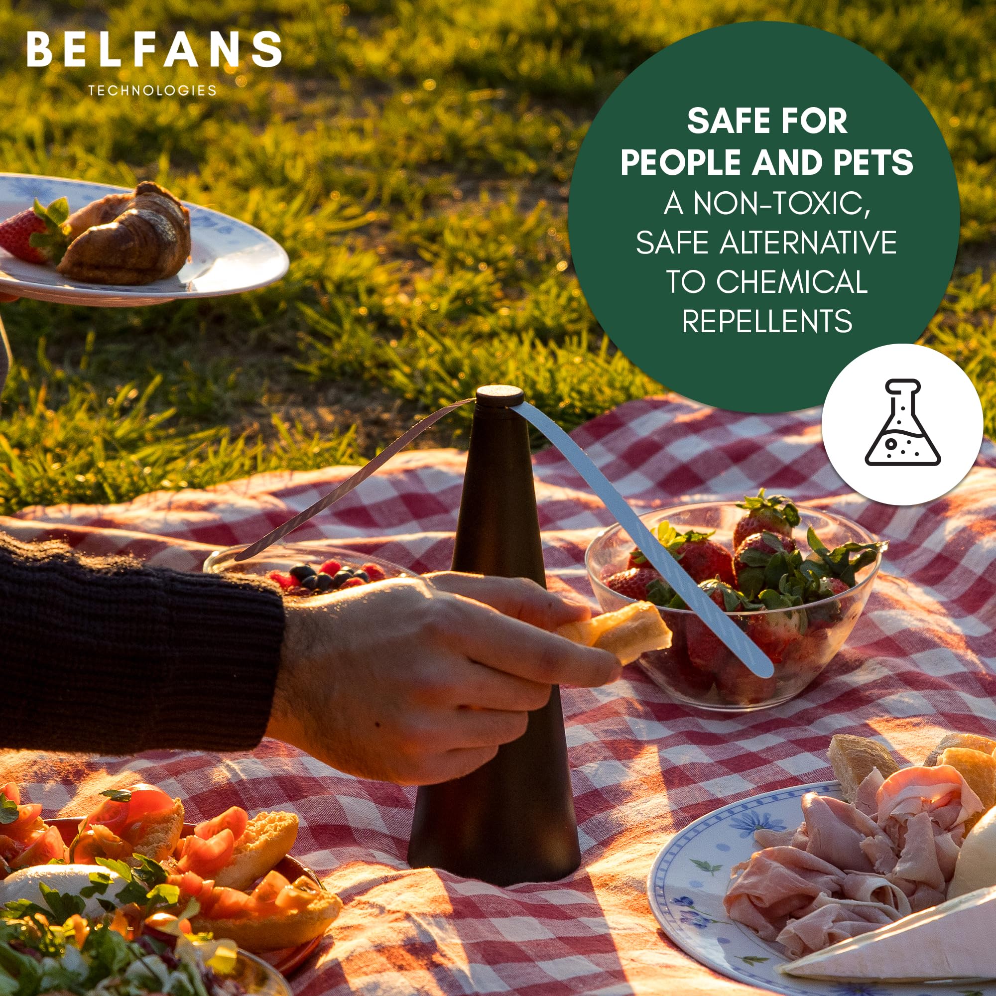 Belfans USB-powered table fan ideal for outdoor dining.
