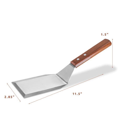 Bellemain hardwood-handle ergonomic grip shown during steady cooking.