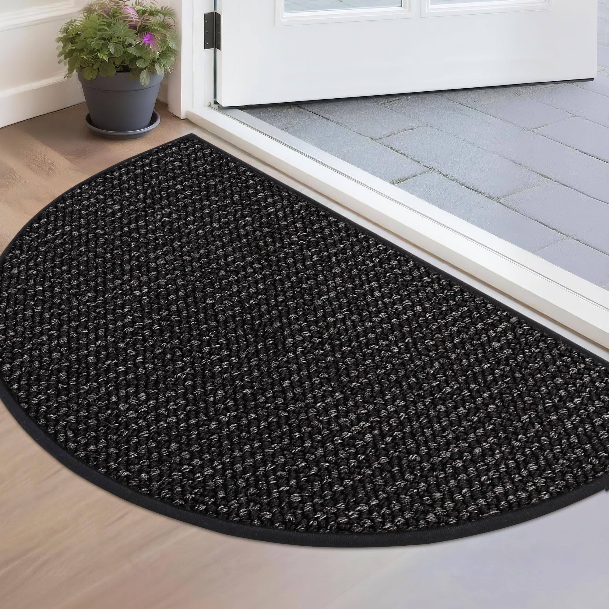BEQHAUSE Dirt Trapper Door Mat at the front door traps dirt and keeps floors clean