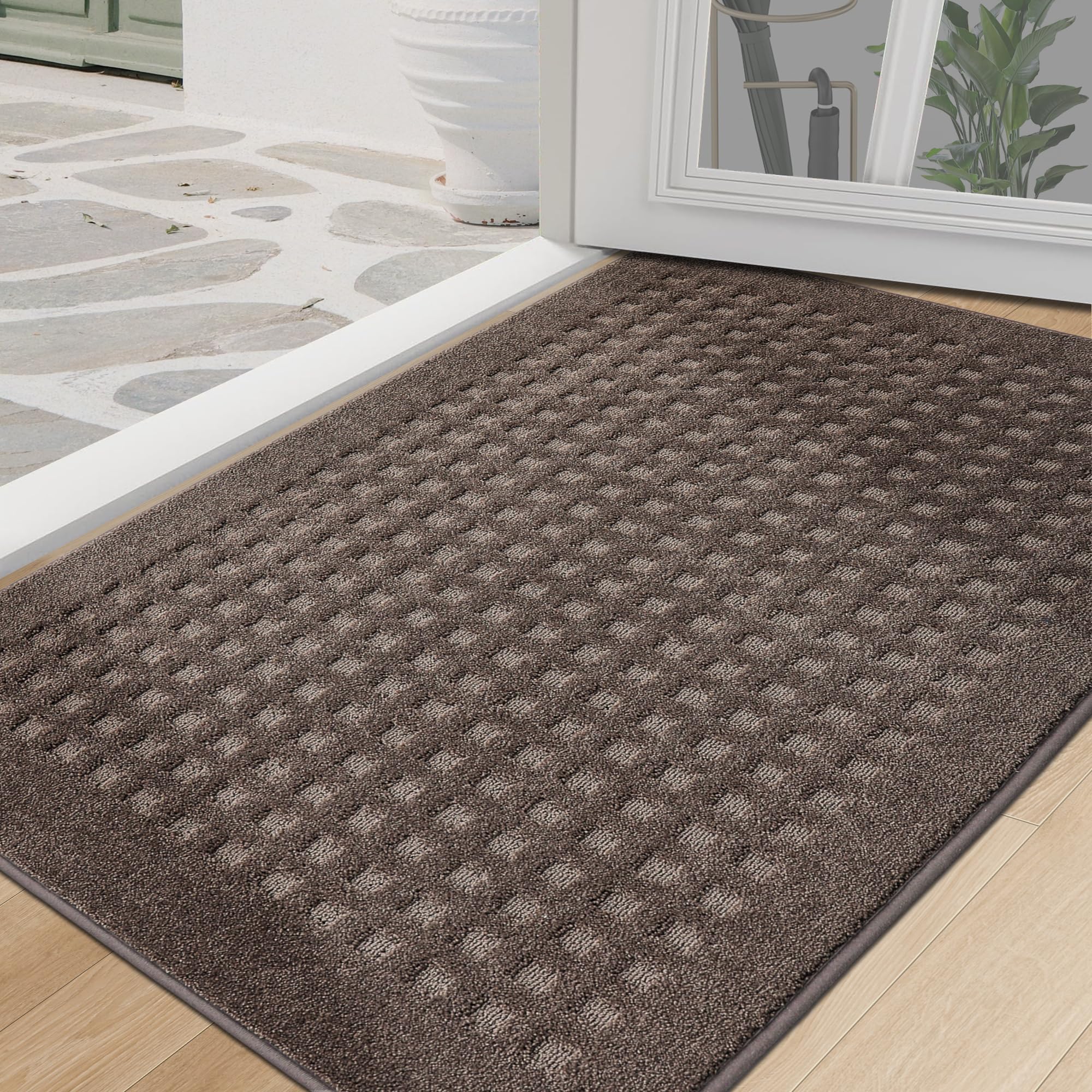 BEQHAUSE Dirt Trapper mat at the front door traps dirt and moisture