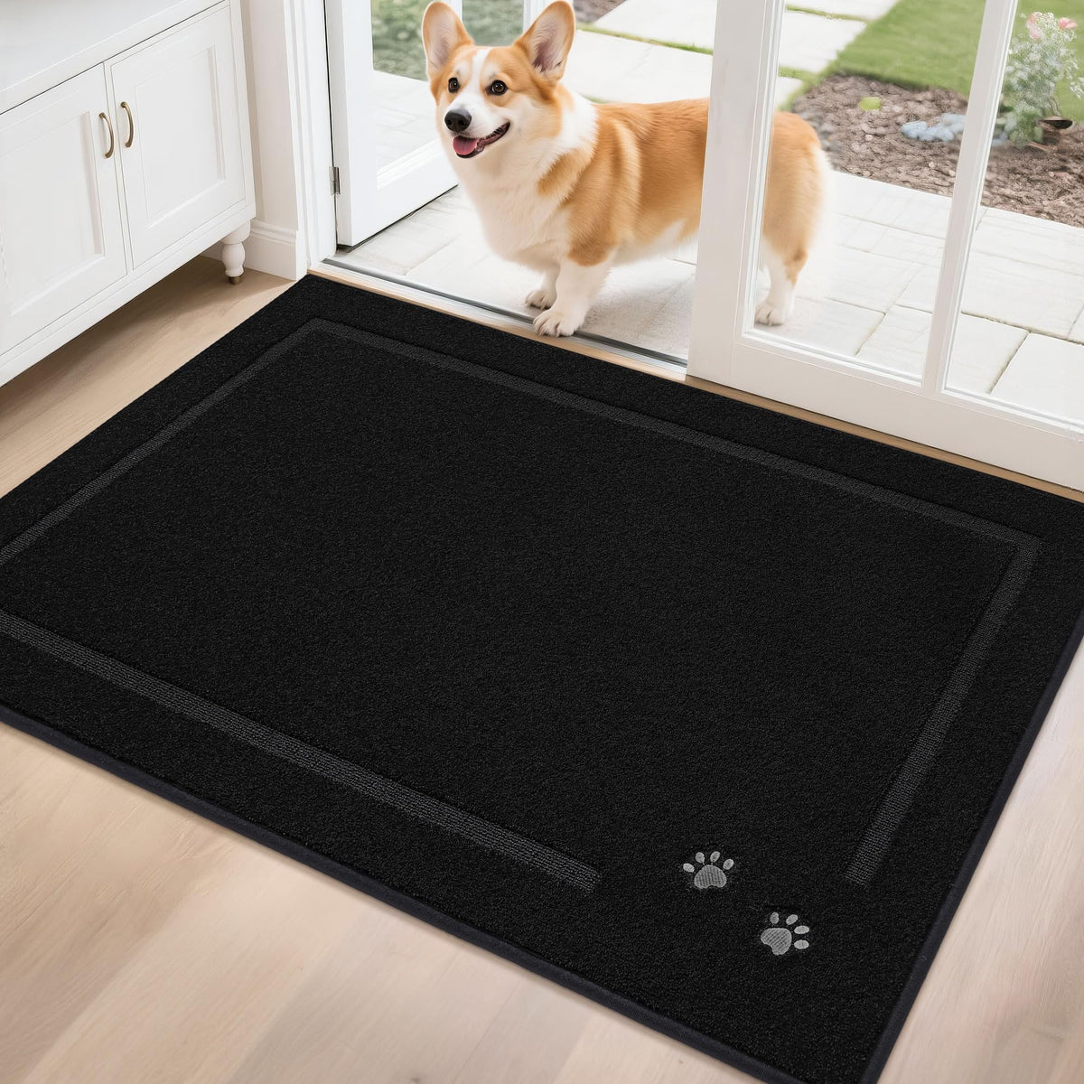 BEQHAUSE dog door mat muddy-paws close-up shows dirt trapping at the entry.