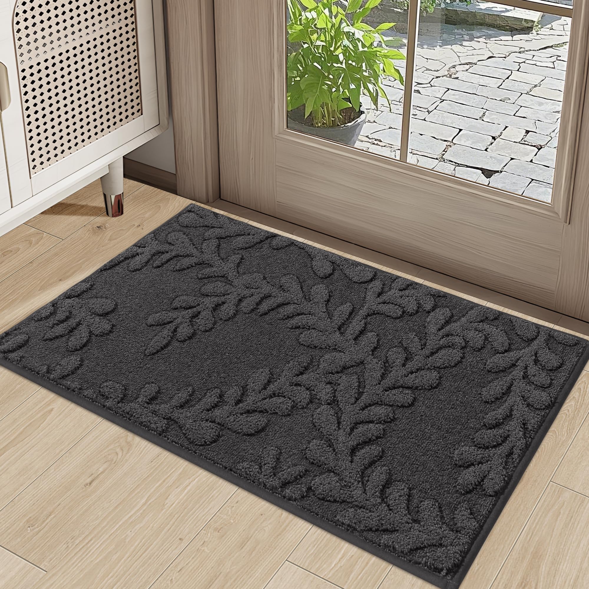 BEQHAUSE door mat with leaf-pattern adds style while catching dirt