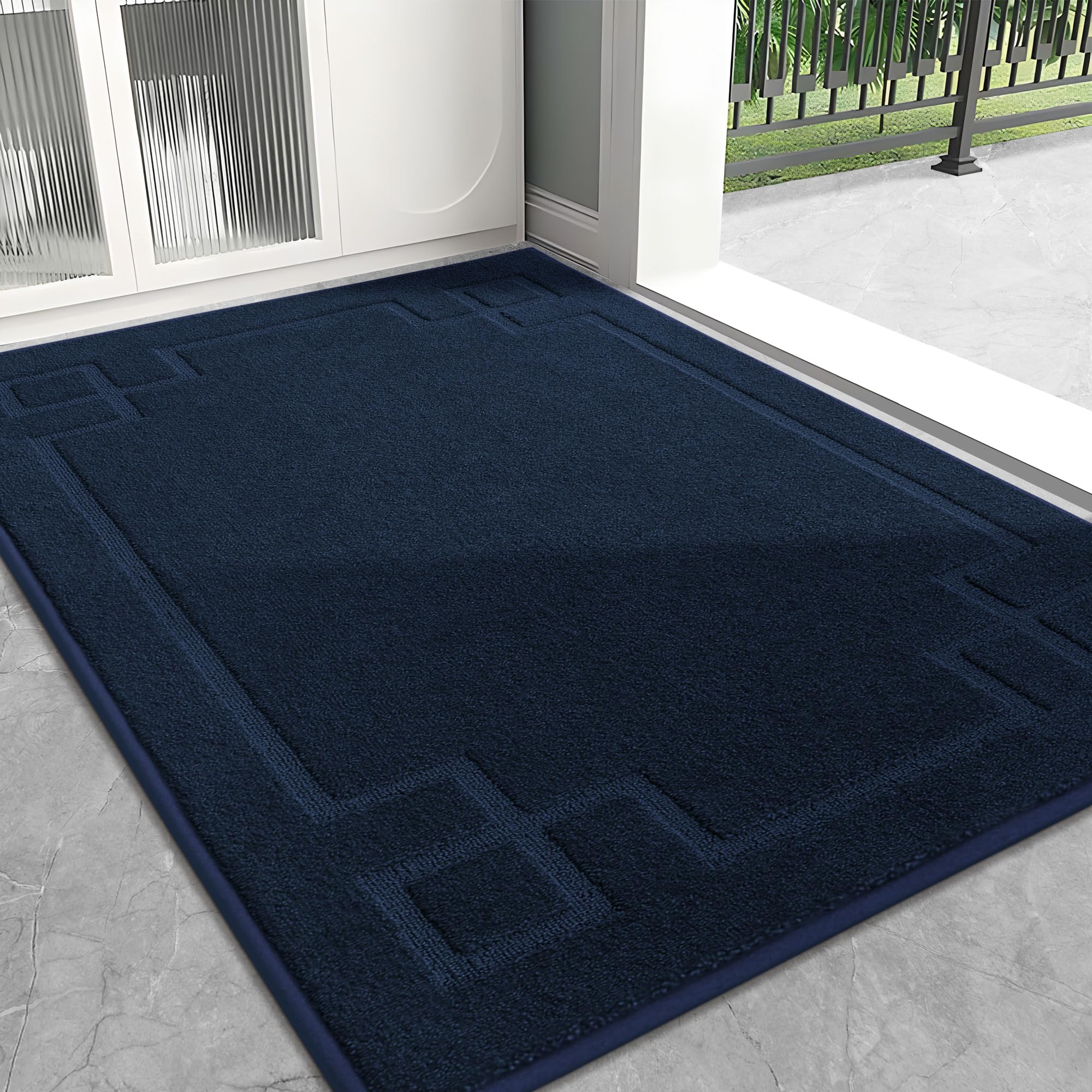 BEQHAUSE mat suits indoor and outdoor entryways.