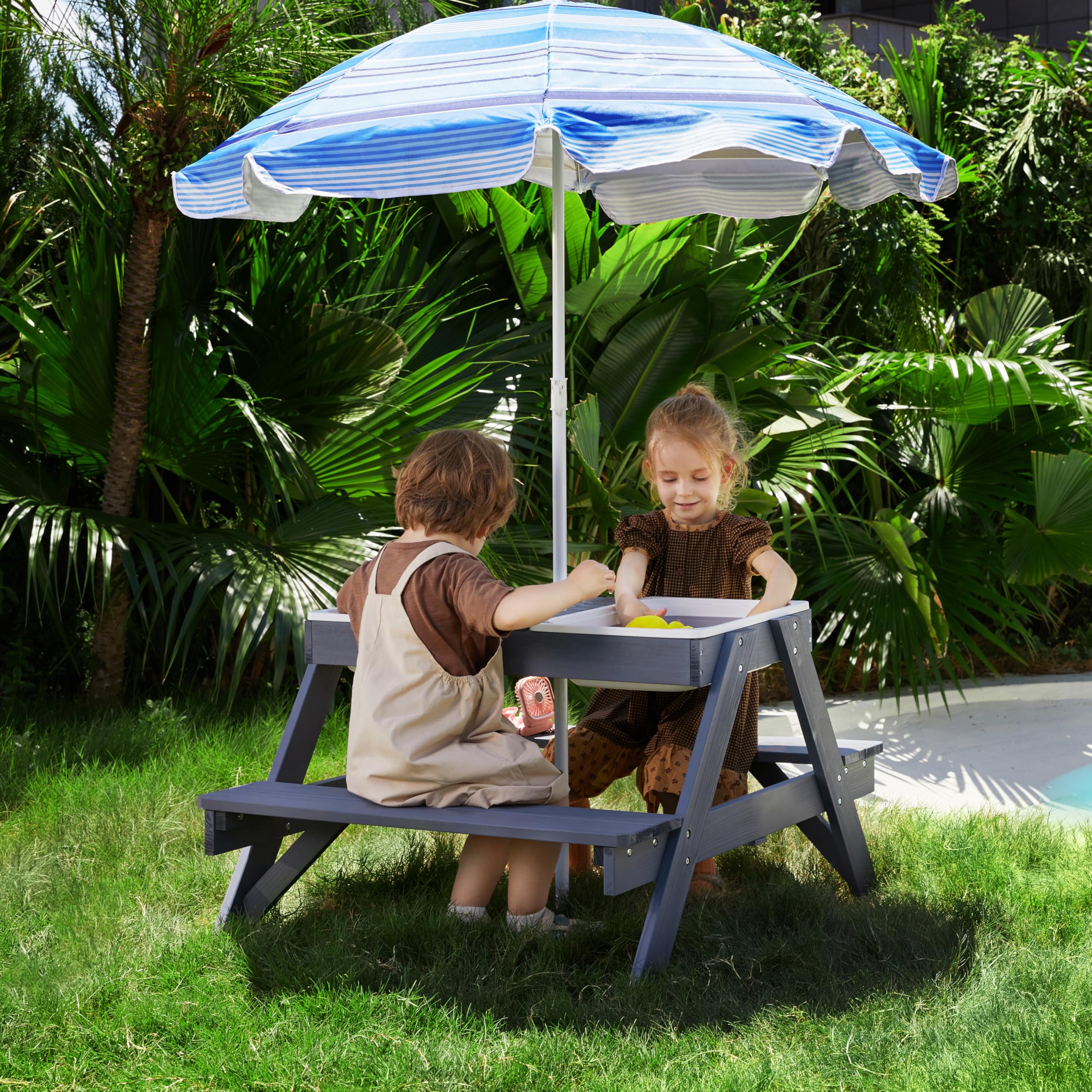 Beright 3-in-1 table with water bin for splash-friendly outdoor activities.