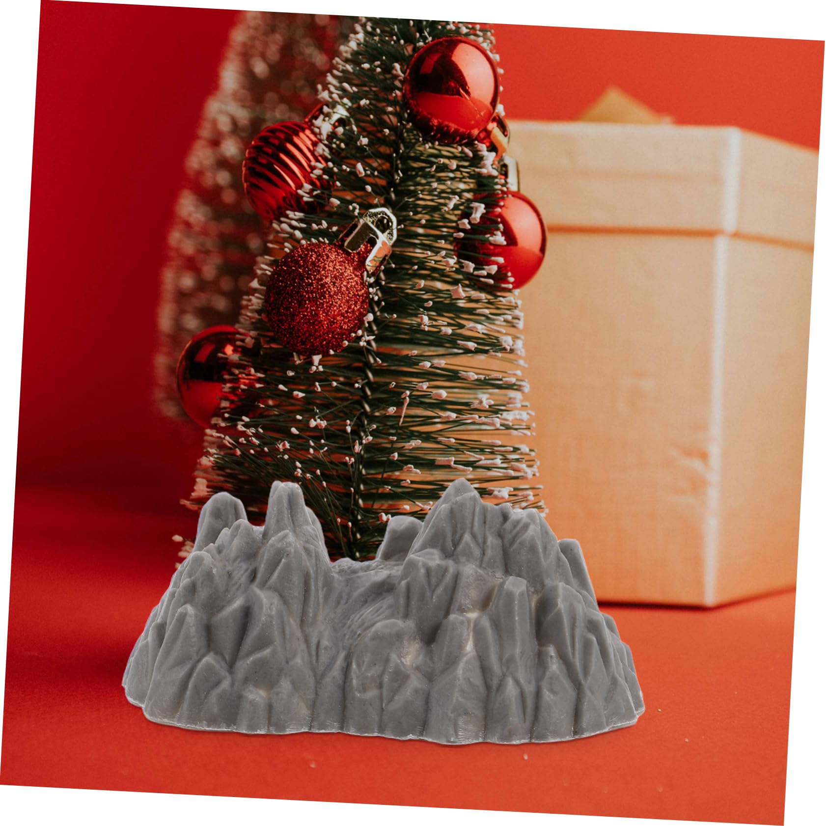 BESTonZON mini rockery model suitable for desk and shelf displays in any room.