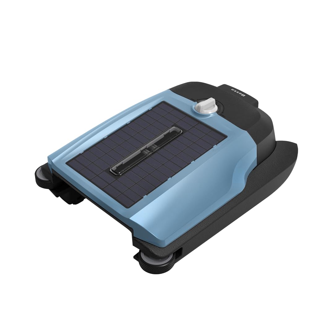 Betta Flex solar skimmer front view efficiently collects leaves and debris.