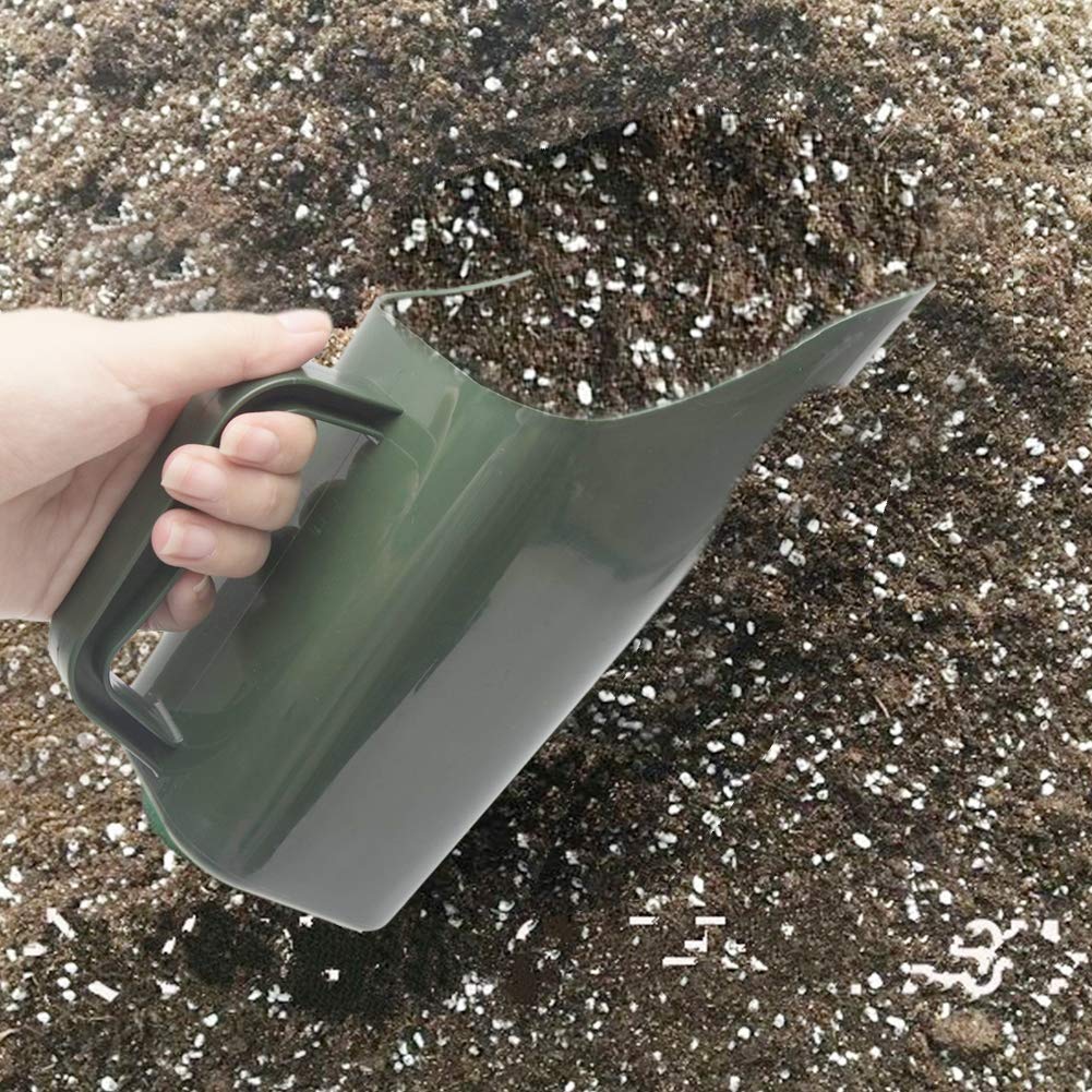 Bibabala durable plastic shovel that's easy to rinse after use.