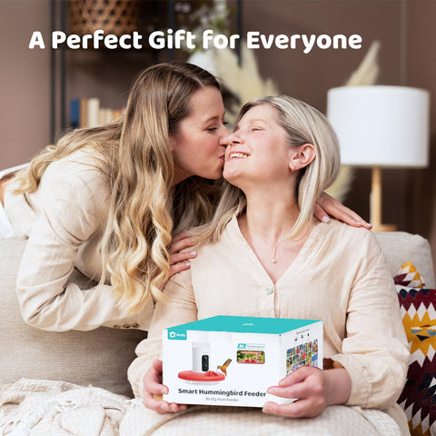 Birdfy Hum Feeder outdoor-use friendly, a thoughtful gift for bird lovers.