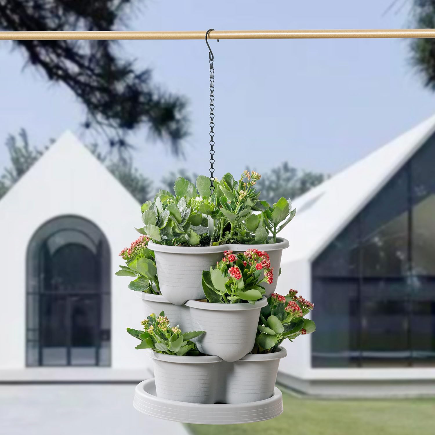 Birheatry bottom dish prevents ground staining from overflow.