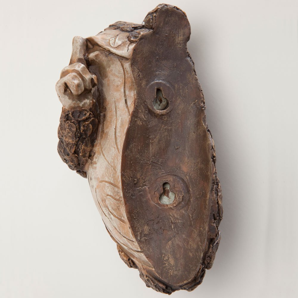 Bits and Pieces Keep Quiet Frog Tree Peeker hanging back demonstrates mounting design