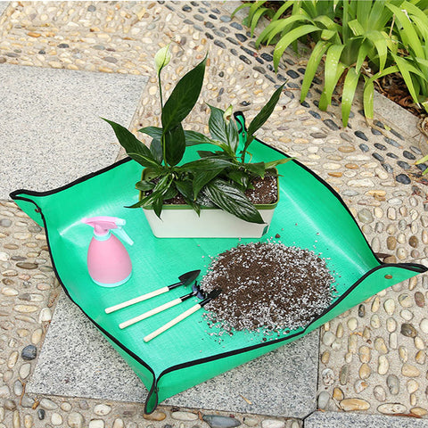 BIUWING foldable square mat for portable gardening and easy transport