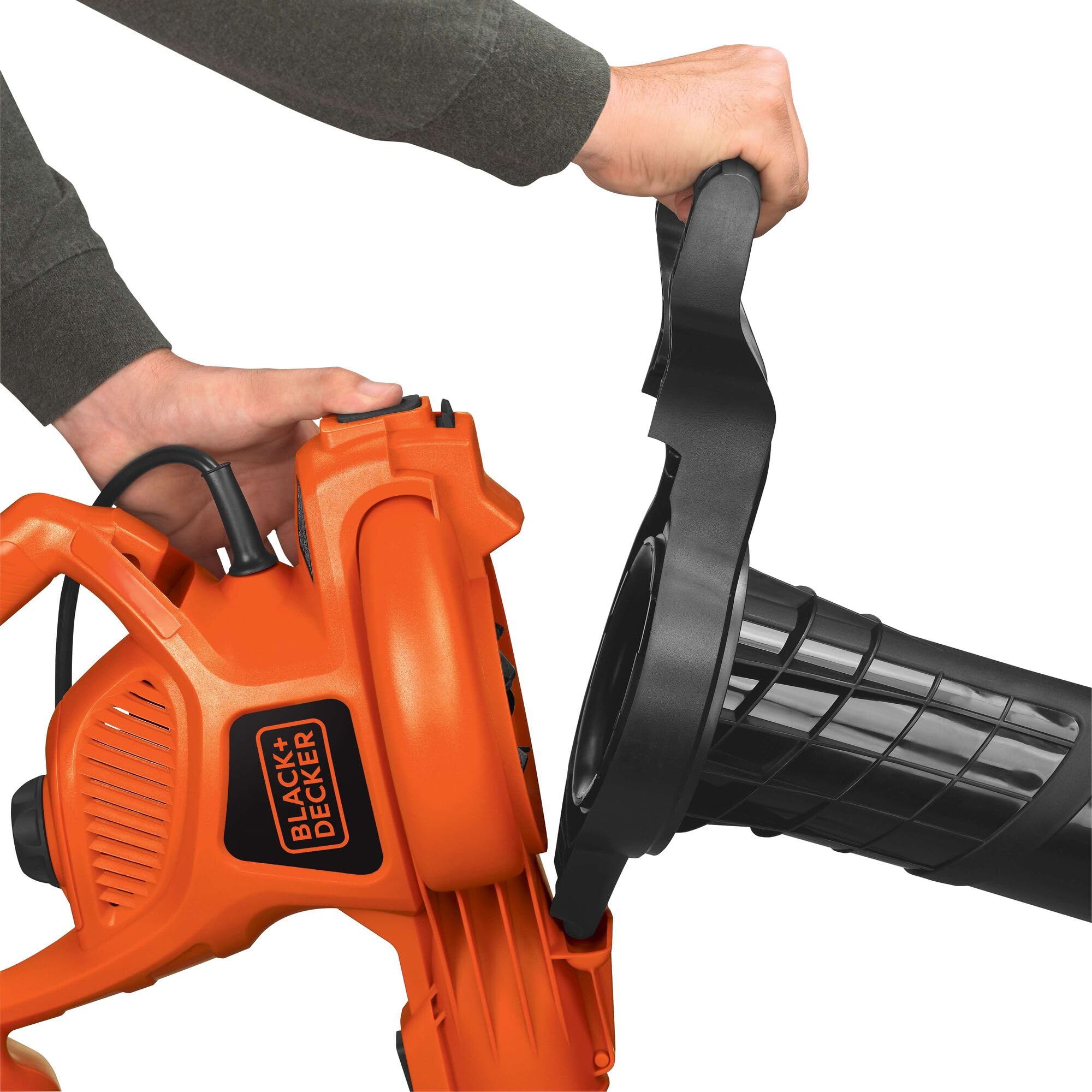 Black+Decker BV6000 built-in cord retainer aids uninterrupted use