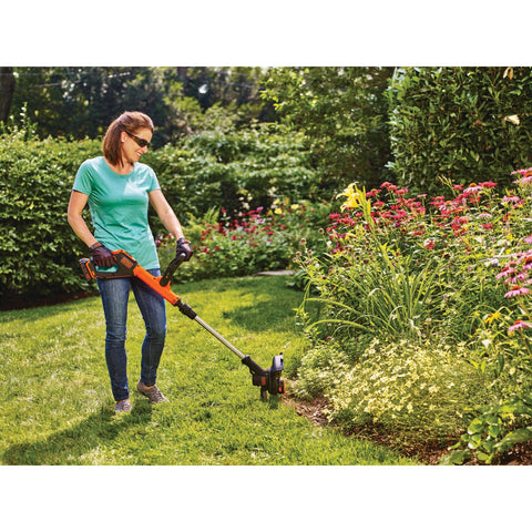 BLACK+DECKER LSTE523 includes AFS spool and guard for safer trimming.