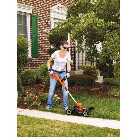 BLACK+DECKER MTE912 adjustable handle improves comfort during use.