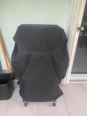 UV-resistant 600D fabric with PVC coating on Blackhoso grill cover